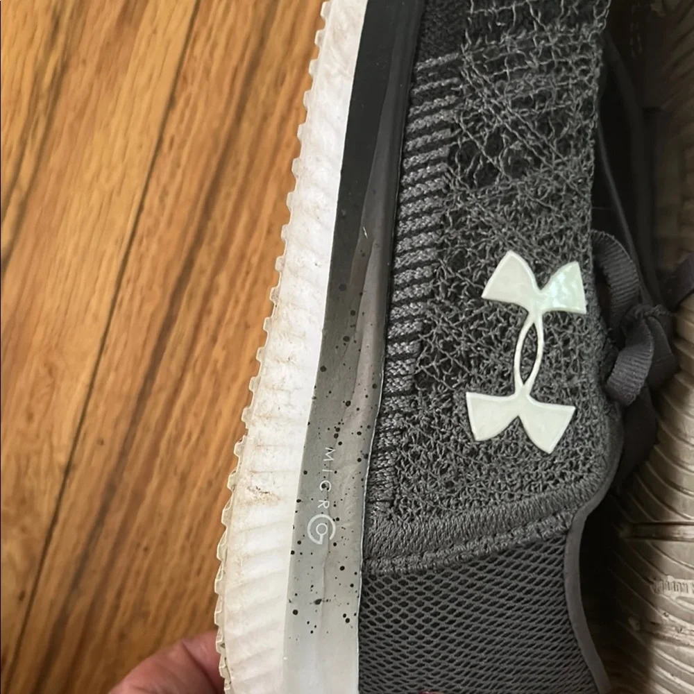 Under Armour Women's Black and Gray Athletic Shoes - Picture 7 of 16